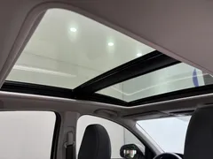 2022 Honda Vezel 1.5L CVT Pioneer, белый — фото 18