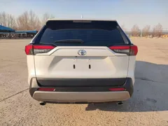 2023 Toyota RAV4 2.0L CVT 2WD Fashion, белый — фото 4