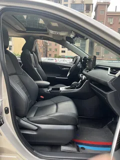 2022 Toyota Wildlander 2.0L 2WD Luxury Plus — фото 11