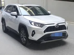 2023 Toyota RAV4 2.0L CVT 2WD 20th Anniversary Platinum, белый — фото 3