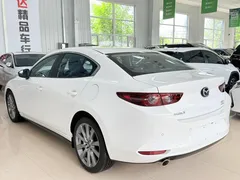 2022 Mazda Mazda3 2.0L AT, белый — фото 4