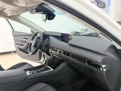 2022 Mazda Mazda3 2.0L AT, белый — фото 11