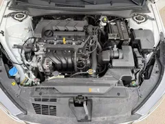 2022 Hyundai Elantra 1.5L CVT GLX Elite, белый — фото 14