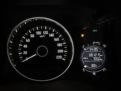 2022 Honda Vezel 1.5L CVT Pioneer, белый — фото 9