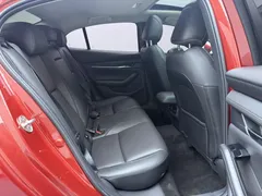2022 Mazda Mazda3 2.0L AT, красный — фото 10