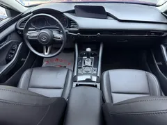 2022 Mazda Mazda3 2.0L AT, красный — фото 11