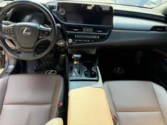 2022 Lexus ES 200 Excellence — фото 6