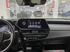 2022 Lexus ES 200 Excellence, белый — фото 9