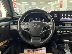 2022 Lexus ES 200 Excellence, белый — фото 14
