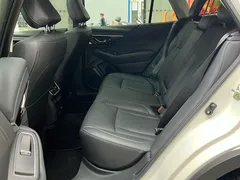 2021 Subaru Outback 2.5i Sport Eyesight, белый — фото 17