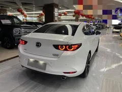 2023 Mazda Mazda3 2.0L AT, белый — фото 7