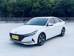 2022 Hyundai Elantra 1.5L CVT LUX Premium, белый — фото 1