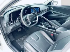 2022 Hyundai Elantra 1.5L CVT LUX Premium, белый — фото 7