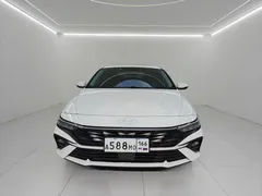 2023 Hyundai Elantra 1.5L CVT LUX Premium, белый — фото 2