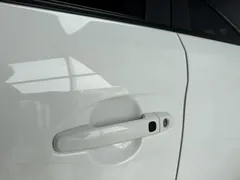 2022 Toyota Yaris L Zhixuan X 1.5L CVT Luxury Plus, белый — фото 5