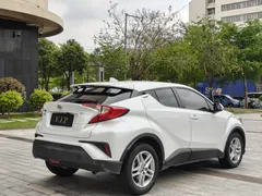 2021 Toyota C-HR 2.0L Elite, белый — фото 6