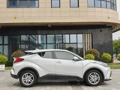 2021 Toyota C-HR 2.0L Elite, белый — фото 7