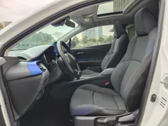 2021 Toyota C-HR 2.0L Elite, белый — фото 10