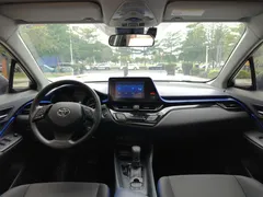 2021 Toyota C-HR 2.0L Elite, белый — фото 13