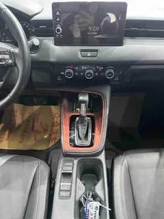 2023 Honda Vezel 1.5L CVT Luxury, зелёный — фото 12