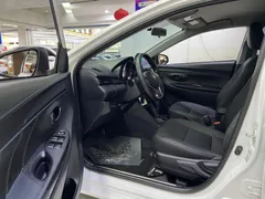 2022 Toyota Yaris L Zhixuan 1.5L CVT Leading Plus, белый — фото 4