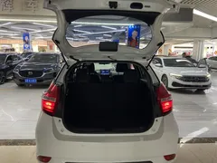 2022 Toyota Yaris L Zhixuan 1.5L CVT Leading Plus, белый — фото 21