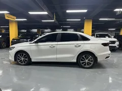 2022 Geely Emgrand 4th Gen 1.5L CVT Flagship, белый — фото 4