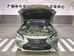 2022 Lexus ES 200 Excellence — фото 4