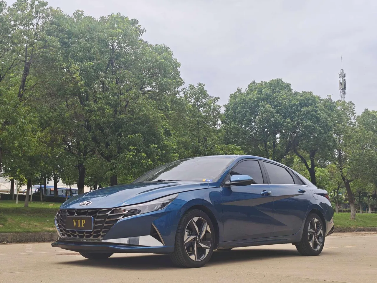 2022 Hyundai Elantra 1.5L CVT LUX Premium