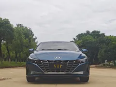 2022 Hyundai Elantra 1.5L CVT LUX Premium, синий — фото 2