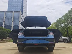 2022 Hyundai Elantra 1.5L CVT LUX Premium, синий — фото 13