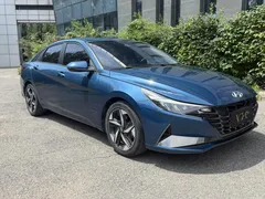 2022 Hyundai Elantra 1.5L CVT LUX Premium, синий — фото 2