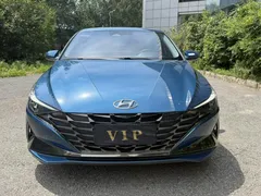 2022 Hyundai Elantra 1.5L CVT LUX Premium, синий — фото 3