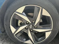 2022 Hyundai Elantra 1.5L CVT LUX Premium, синий — фото 4