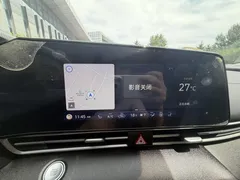 2022 Hyundai Elantra 1.5L CVT LUX Premium, синий — фото 10