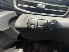 2022 Hyundai Elantra 1.5L CVT LUX Premium, синий — фото 13