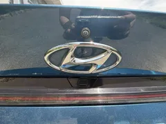 2022 Hyundai Elantra 1.5L CVT LUX Premium, синий — фото 17