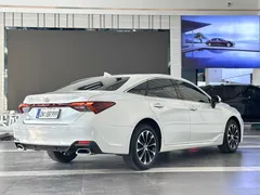 2022 Toyota Avalon 2.0L Luxury, белый — фото 7