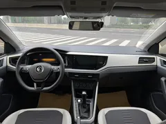 2023 Volkswagen Polo Plus 1.5L AT, белый — фото 9