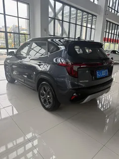 2023 Kia Seltos 1.5L IVT Luxury — фото 5