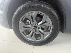 2023 Kia Seltos 1.5L IVT Luxury — фото 15