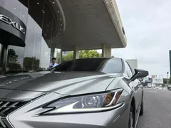 2022 Lexus ES 200 Excellence — фото 7