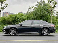 2021 Toyota Camry 2.5G Luxury, чёрный — фото 2