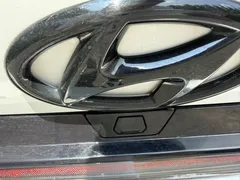 2022 Hyundai Elantra 1.5L CVT LUX Premium, белый — фото 17