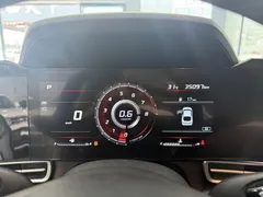 2022 Hyundai Elantra 1.5L CVT LUX Premium, белый — фото 5