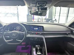 2022 Hyundai Elantra 1.5L CVT LUX Premium, белый — фото 8