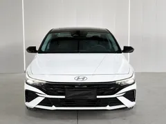 2023 Hyundai Elantra 1.5L CVT LUX Premium, белый — фото 2