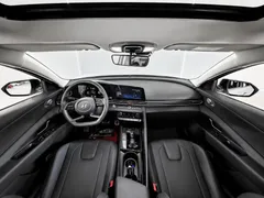 2023 Hyundai Elantra 1.5L CVT LUX Premium, белый — фото 11