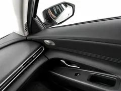 2023 Hyundai Elantra 1.5L CVT LUX Premium, белый — фото 12
