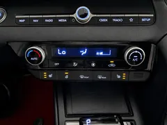 2023 Hyundai Elantra 1.5L CVT LUX Premium, белый — фото 15
